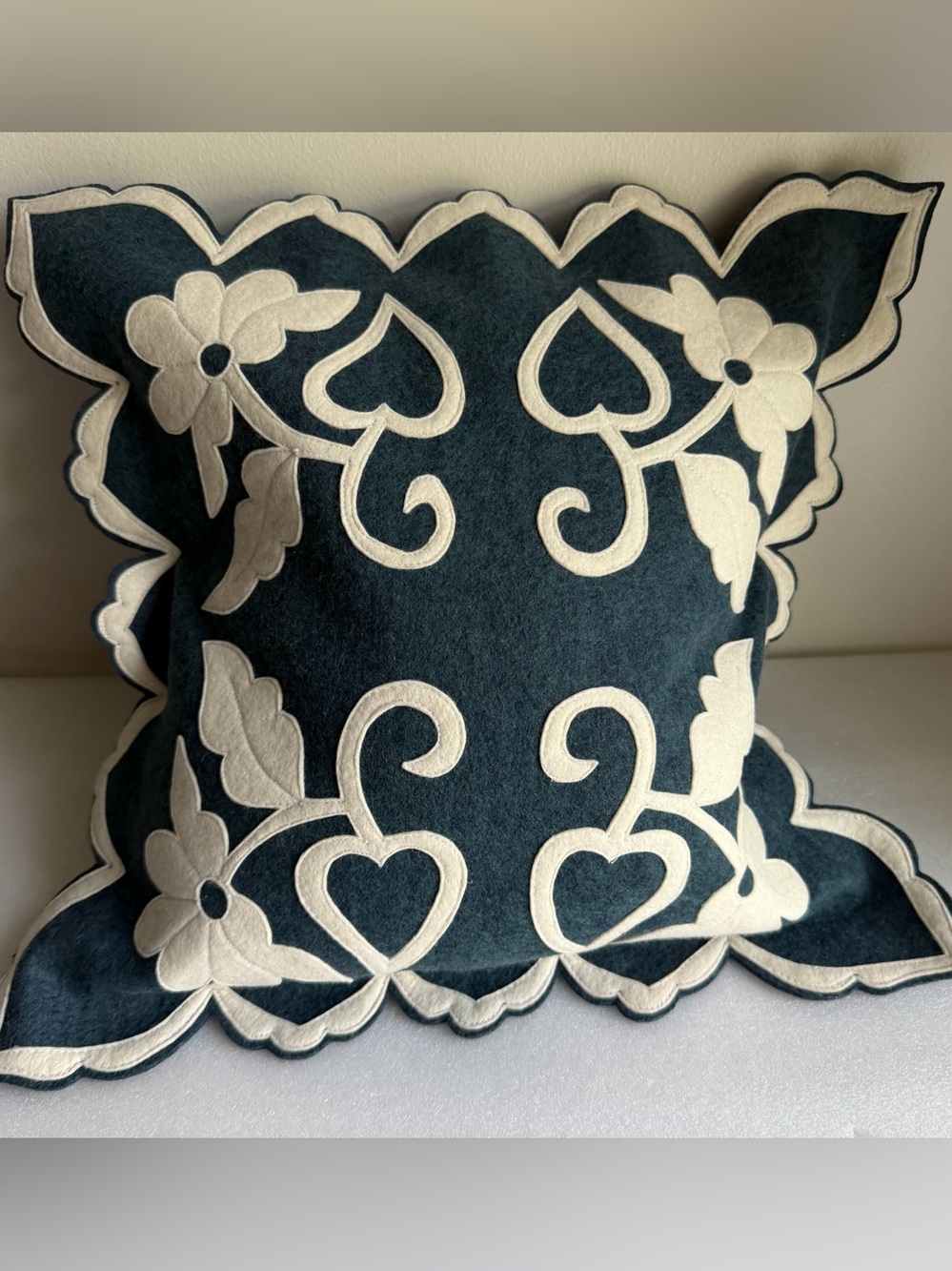 Sandor Hungary Retired NOS Green & Creamy White Folk Art Wool Pillow Cover 16x16